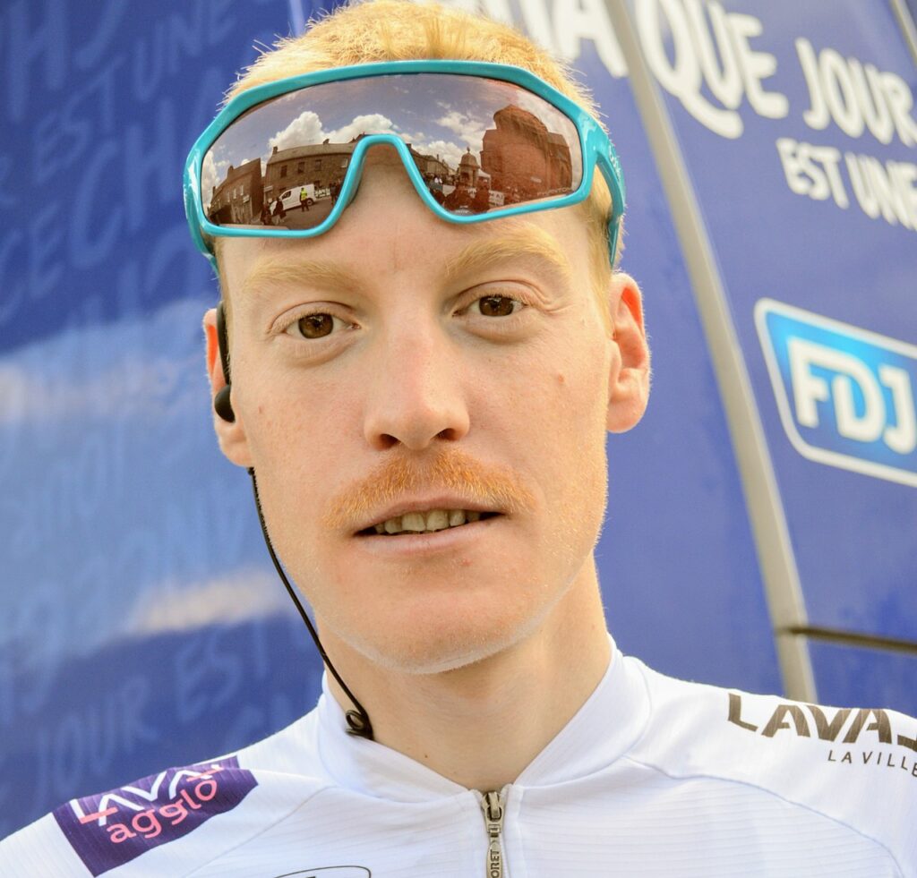 Dorian Godon dopo la vittoria nella tappa 3 della Volta a Catalunya 2026