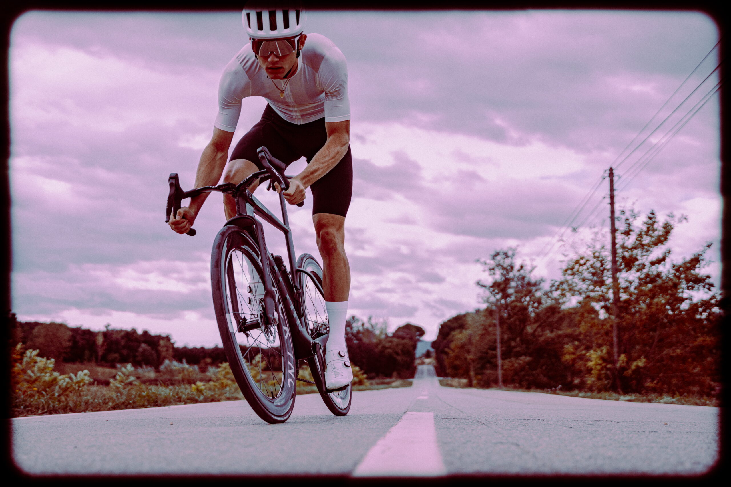 Factor One 2026 profilo laterale