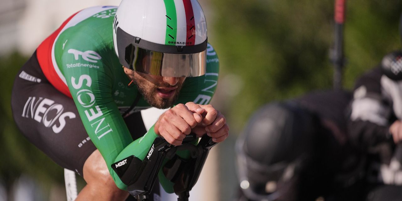 Filippo Ganna dopo la vittoria nella cronometro inaugurale della Tirreno-Adriatico 2026