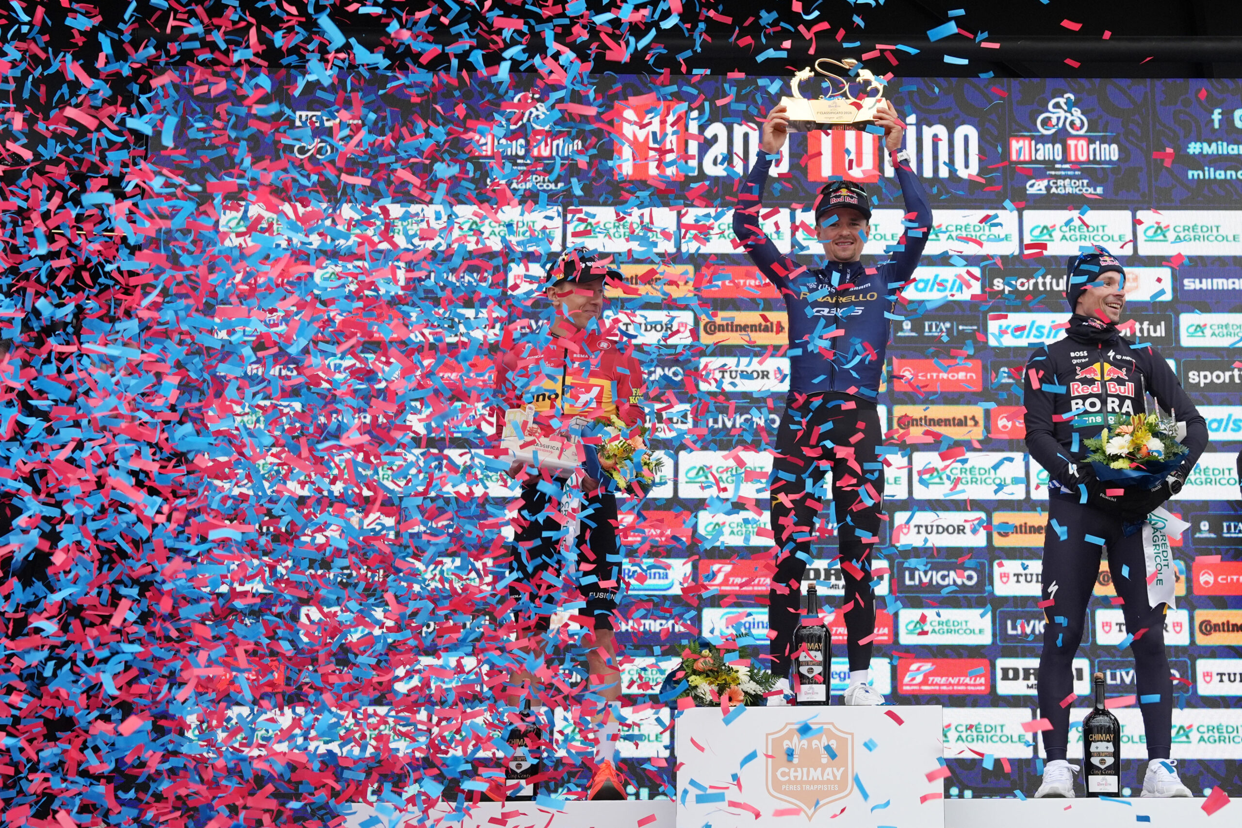 Tom Pidcock vince Milano-Torino 2026 sul traguardo di Superga