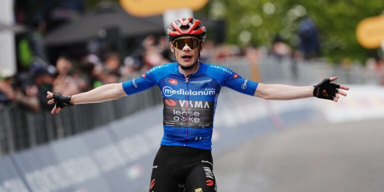 Jonas Vingegaard vincitore della tappa 9 del Giro d’Italia 2026 a Corno alle Scale