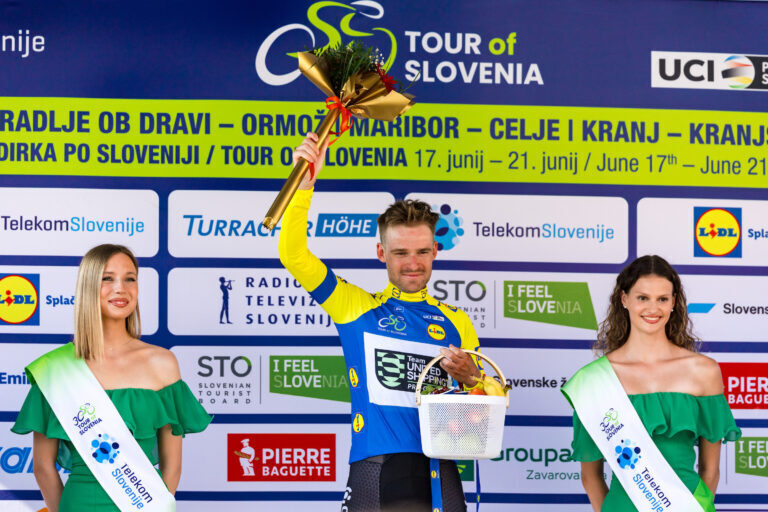 Dušan Rajović sul podio del Tour of Slovenia 2026
