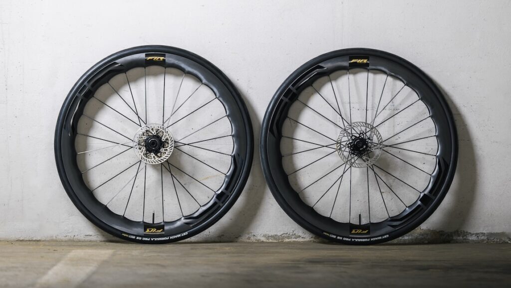 Ruote FIR FC 50 Pro CS con raggi in carbonio Sapim