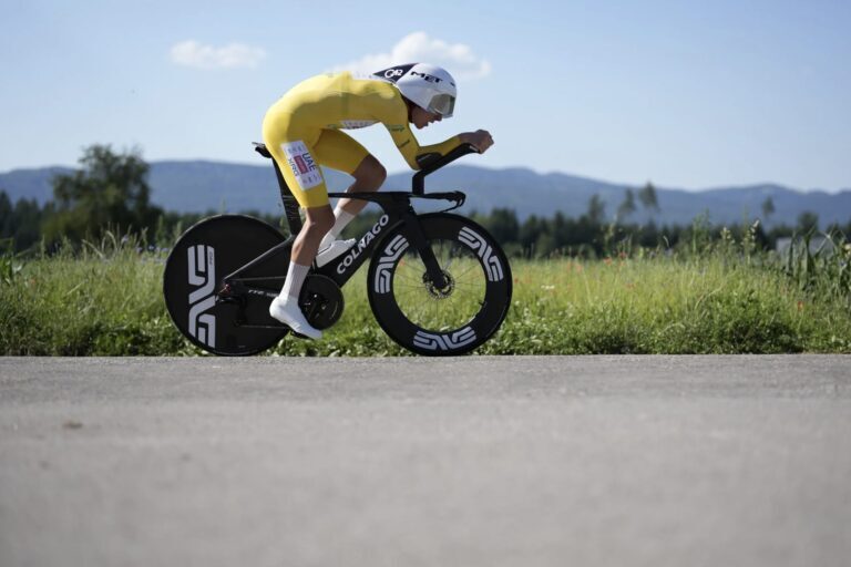 Tadej Pogačar vince la cronometro di Aarburg al Tour de Suisse 2026