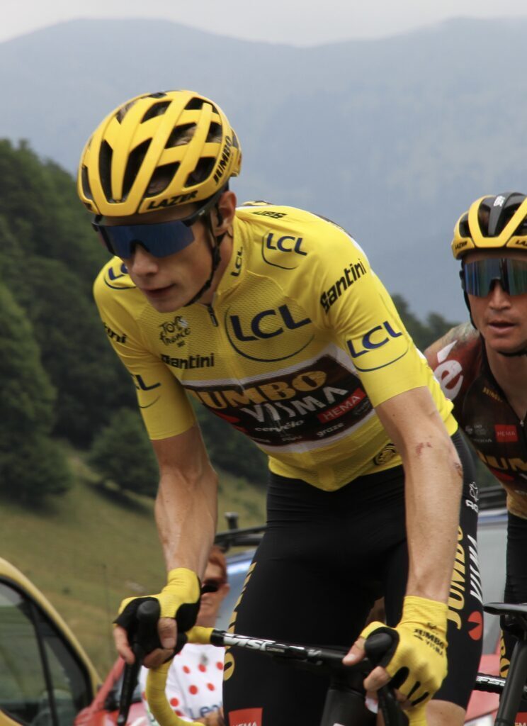 Jonas Vingegaard in maglia gialla al Tour de France 2022