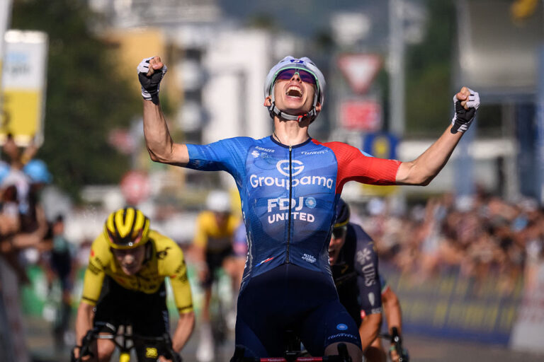Romain Grégoire vince la tappa 2 del Tour de Suisse 2026 a Locarno