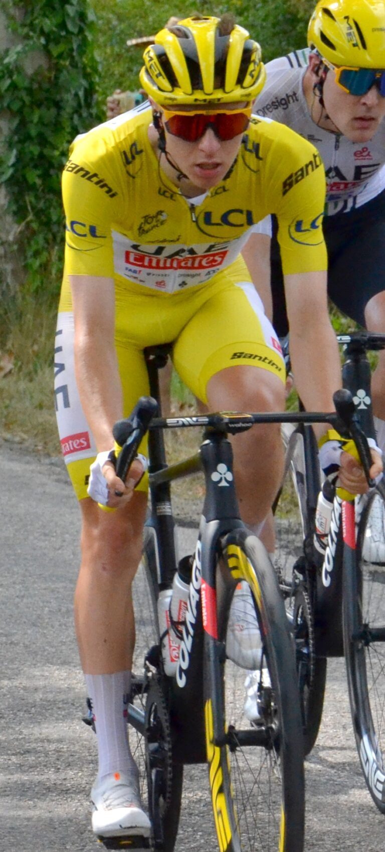 Tadej Pogačar in maglia gialla al Tour de France 2024