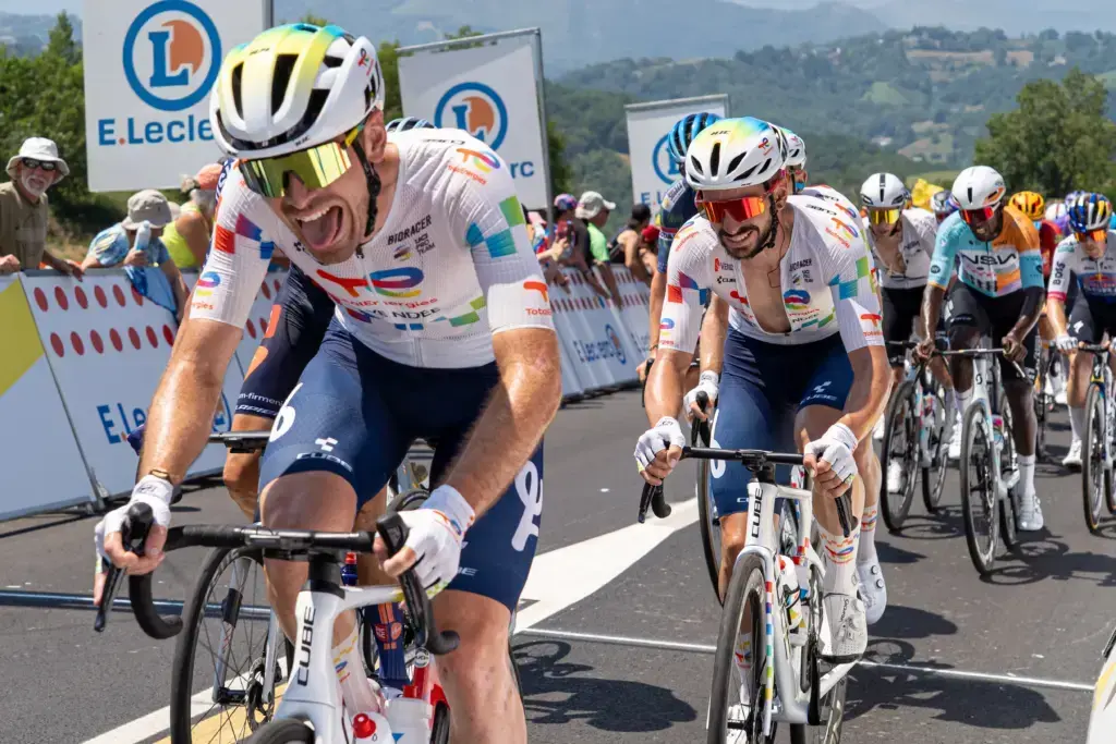 Anthony Turgis in azione durante la tappa 6 del Tour de France 2026