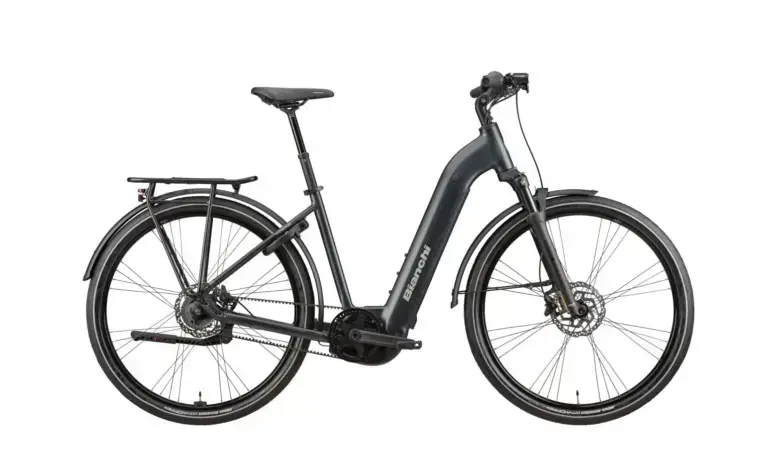 Bianchi T-Tronik C 8.2 Belt 2026: prezzo e componenti, bicicletta completa