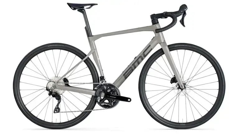 BMC Roadmachine THREE 2026, bicicletta completa