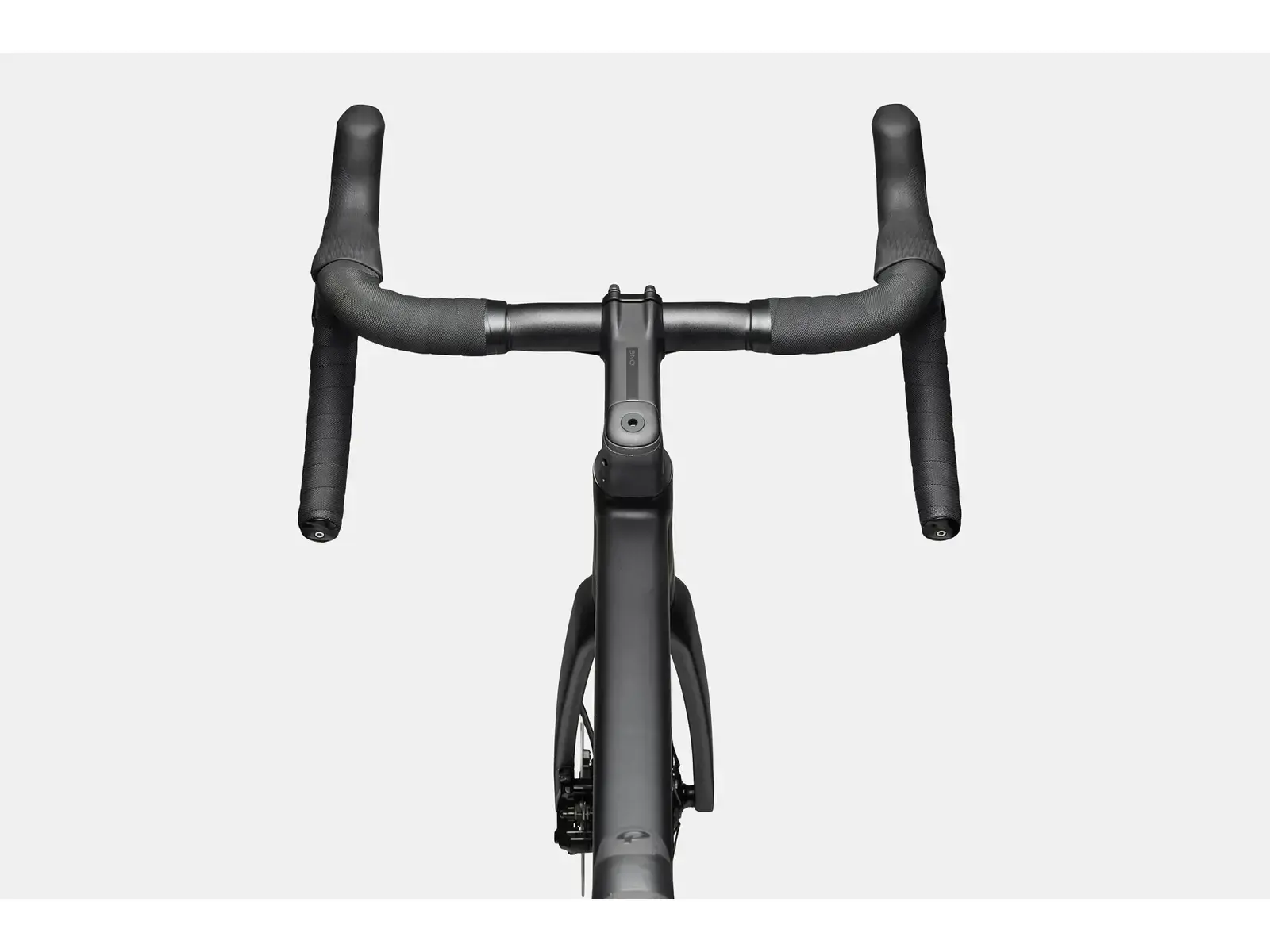 Cannondale CAAD14 3 MY2026, dettaglio del cockpit