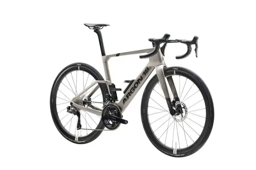 Argon 18 Nitrogen Shimano 105 Di2 MY2026, seconda vista ufficiale della stessa configurazione. Foto Argon 18.