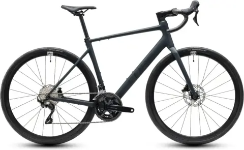 Cube Attain SLX black´n´chrome, MY2027. Foto: CUBE Bikes.