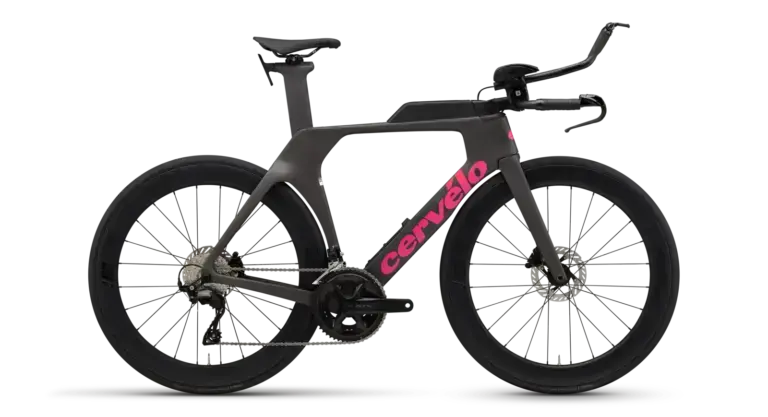 Cervélo P-Series 105 2027, vista laterale della configurazione ufficiale