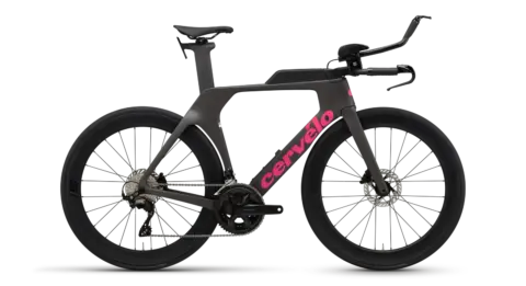Cervélo P-Series 105 2027, vista laterale della configurazione ufficiale