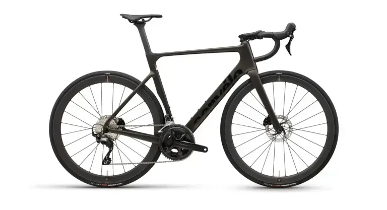 Cervélo Soloist 105 Race 2026, vista laterale completa