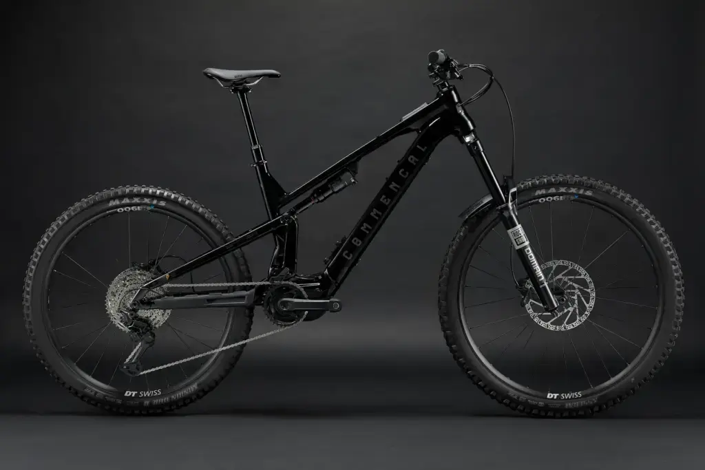 Commencal META POWER SX AVINOX RIDE PURE BLACK 2027: seconda vista ufficiale