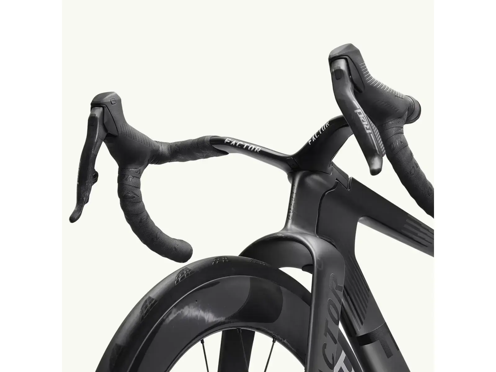Cockpit integrato e forcella Factor ONE