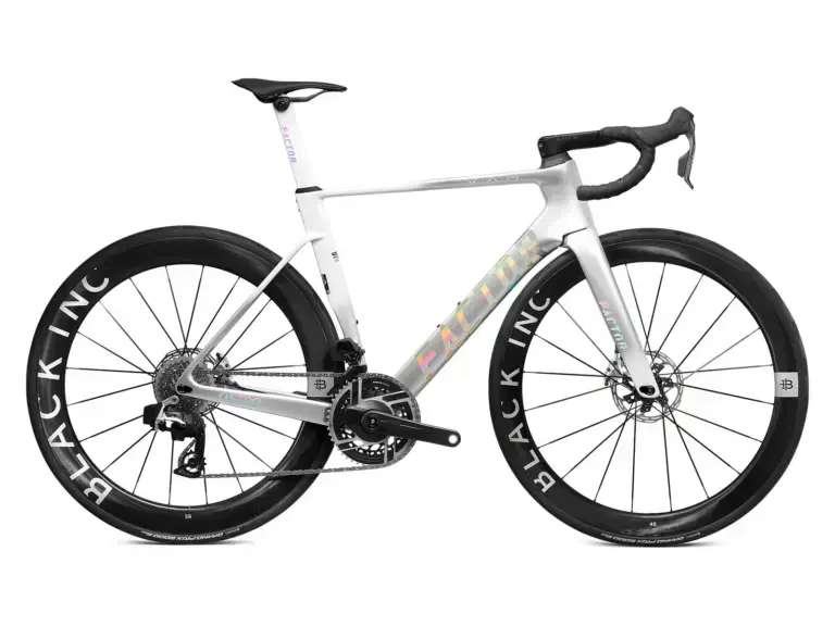 Factor OSTRO VAM Arctic Chrome, bici completa