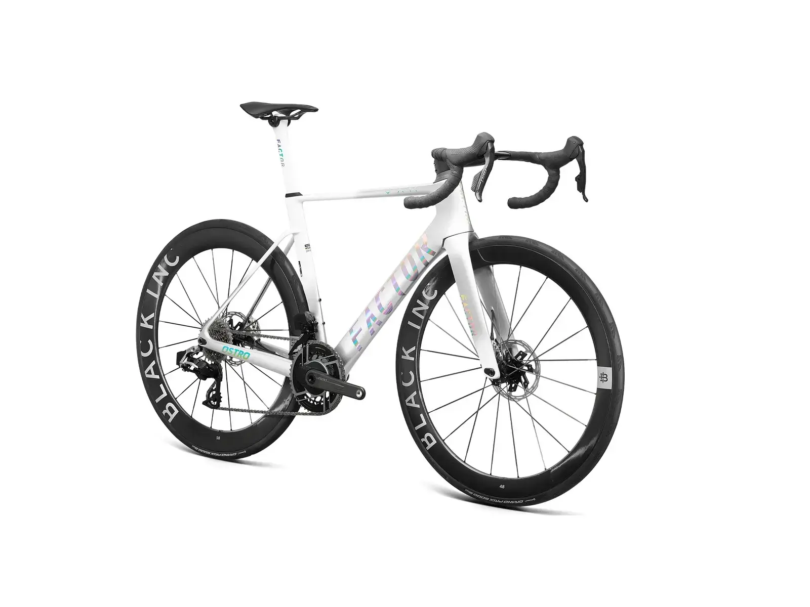 Factor OSTRO VAM Arctic Chrome, vista a tre quarti