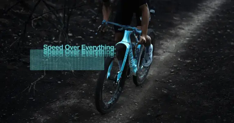 Factor ELARA gravel race con passaggio gomme fino a 57 mm