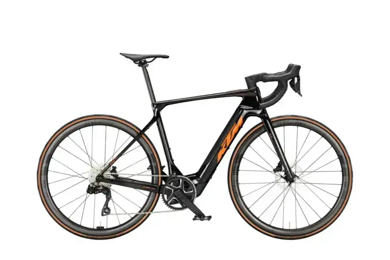 KTM MACINA REVELATOR 2026