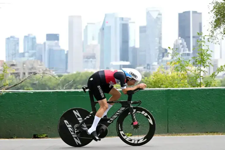 Marlen Reusser durante la cronometro élite donne dei Mondiali di ciclismo 2026 a Montréal
