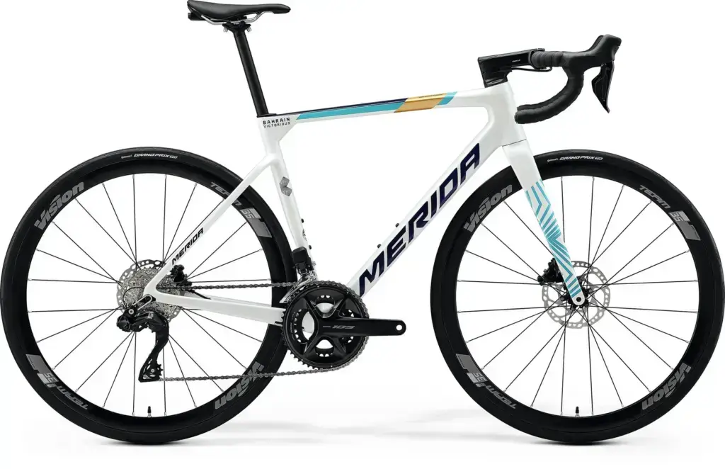 Merida SCULTURA 5000 MY2026: configurazione e colore della scheda ufficiale italiana. Foto Merida.