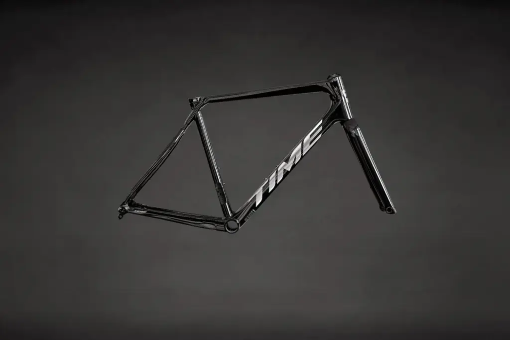 Kit telaio TIME NXR 2026 in carbonio, vista laterale completa