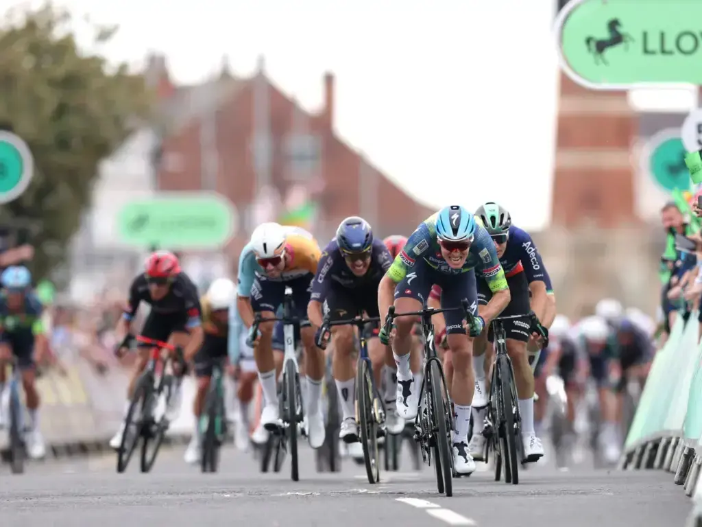 Tim Merlier vince la tappa 2 del Tour of Britain 2026 a Skegness