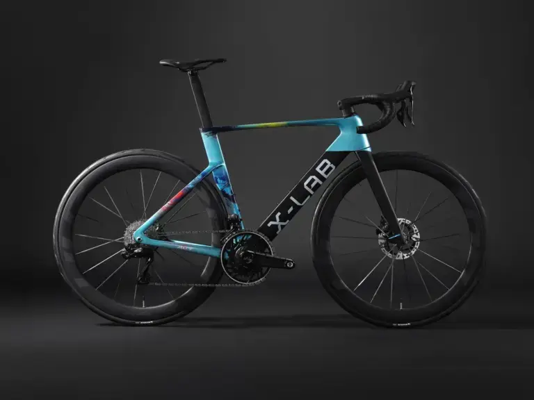 XDS X-Lab AD9 2026 fotografata nella configurazione ufficiale