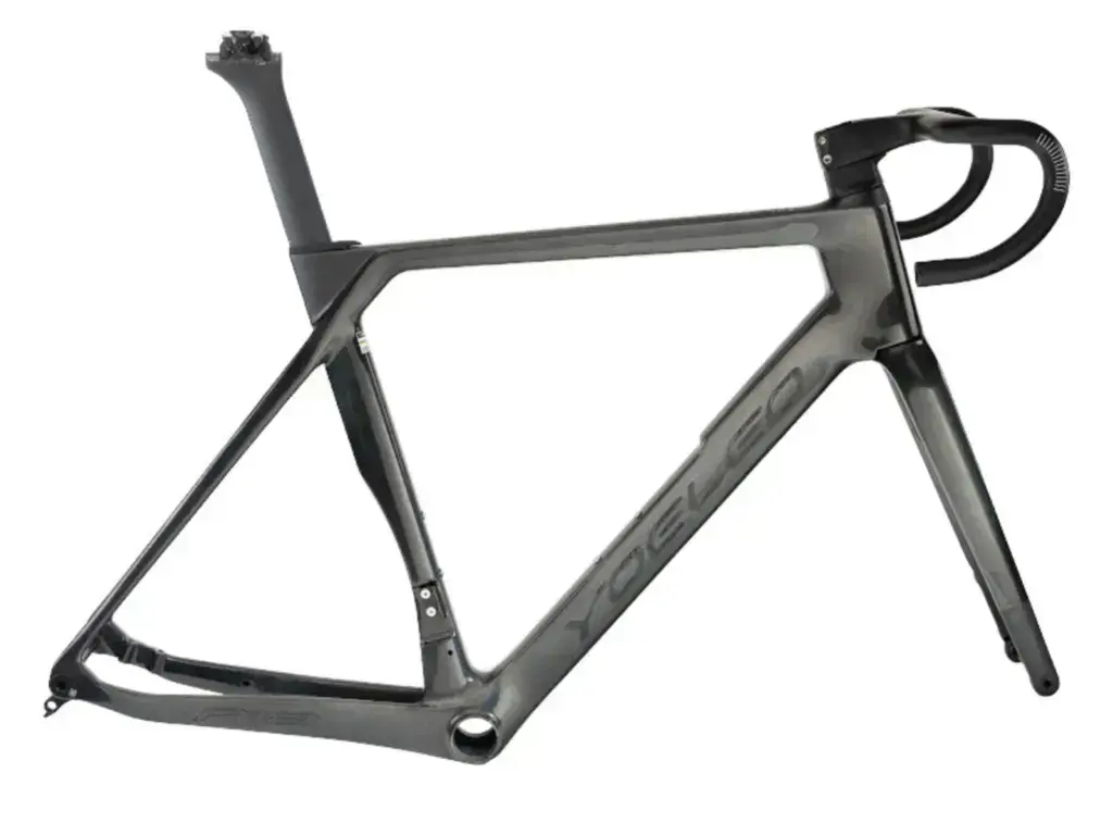 Yoeleo R12 DB fotografata nella configurazione ufficiale