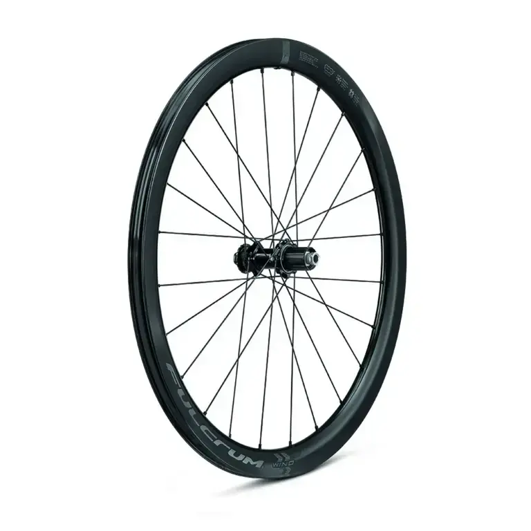 Ruota posteriore Fulcrum Wind 42 aftermarket con cerchio in carbonio e corpetto ruota libera