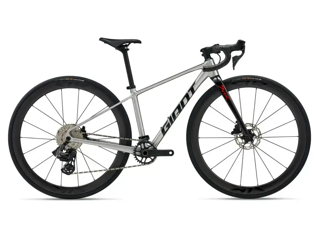 Giant Seek 1 2026 Raw Aluminum, bici da corsa junior con ruote 650B