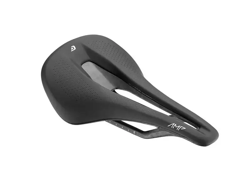CADEX AMP nella foto ufficiale del produttore. Le specifiche del testo si riferiscono alla scheda italiana245 ×145 mm. Foto CADEX.