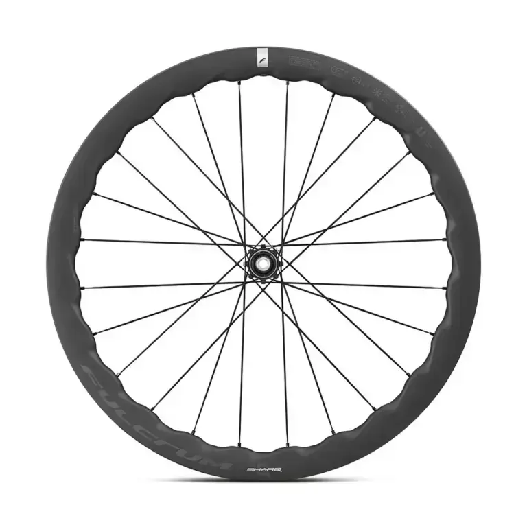 Ruota Fulcrum Sharq 42 aftermarket con profilo ondulato 42–47 mm