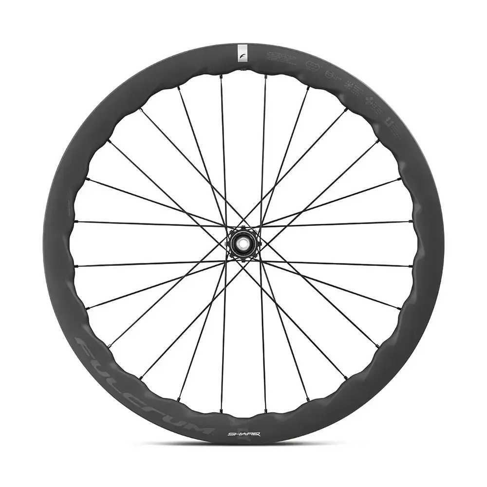 Ruota Fulcrum Sharq 42 aftermarket con profilo ondulato 42–47 mm