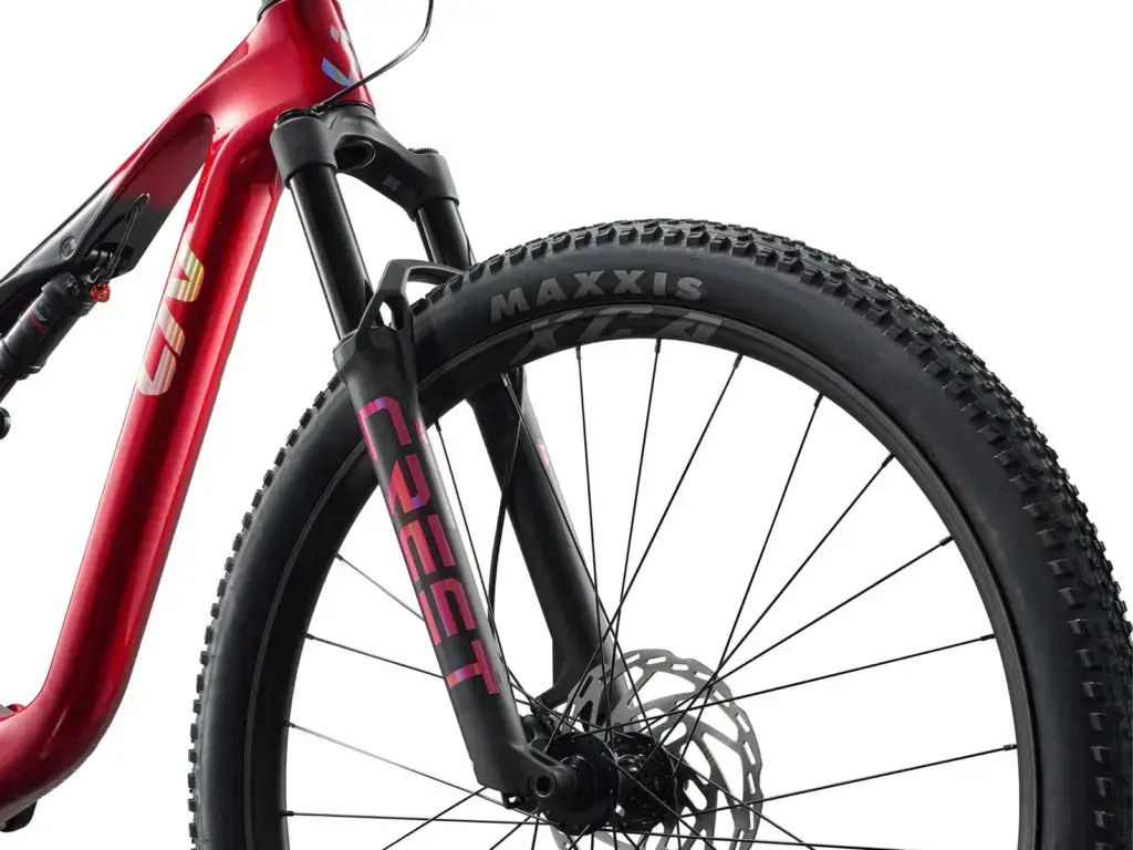 Ruota anteriore Giant XCA 2 montata sulla Liv Pique Advanced Pro 2027