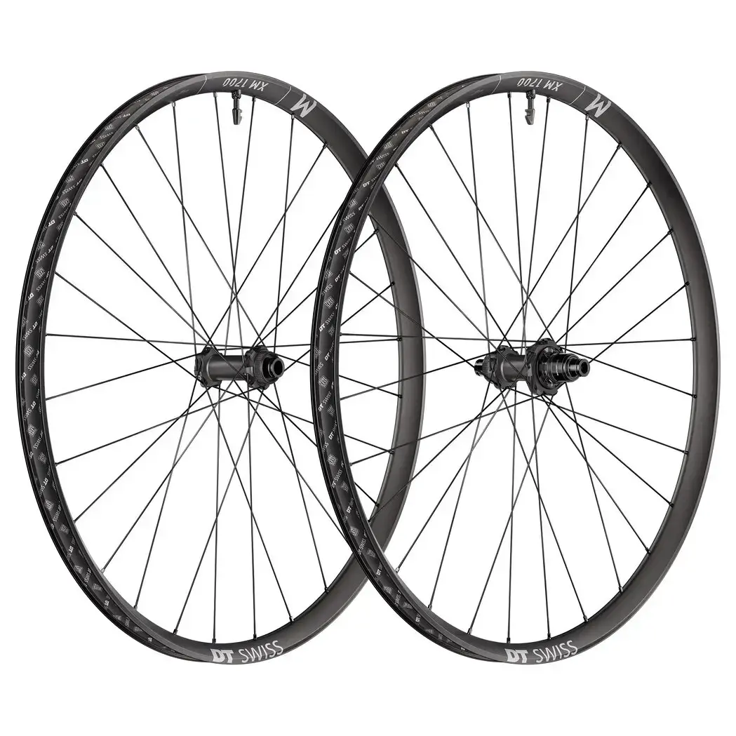 Coppia DT Swiss XM 1700 SPLINE aftermarket attuale, distinta dalla configurazione OEM Mondraker